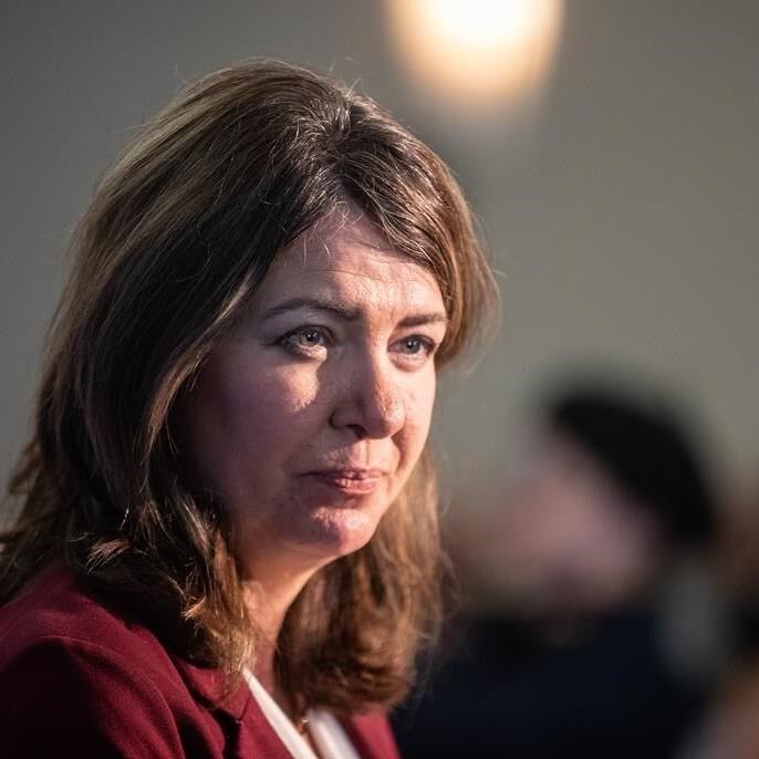 Sovereignty act may be used to fight 2035 net-zero electricity plan: Alberta premier